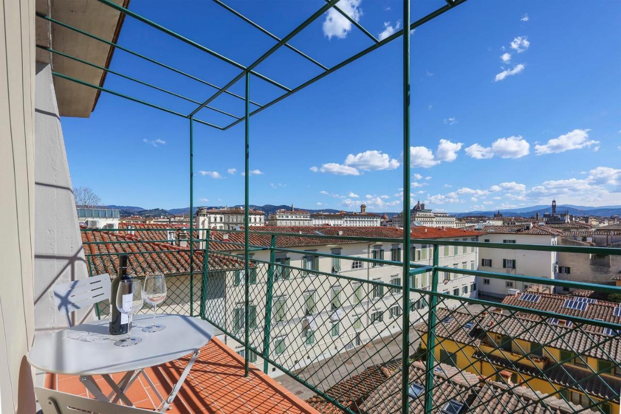 Апартаменты Penthouse With Big Terrace In Oltrarno Флоренция Экстерьер фото